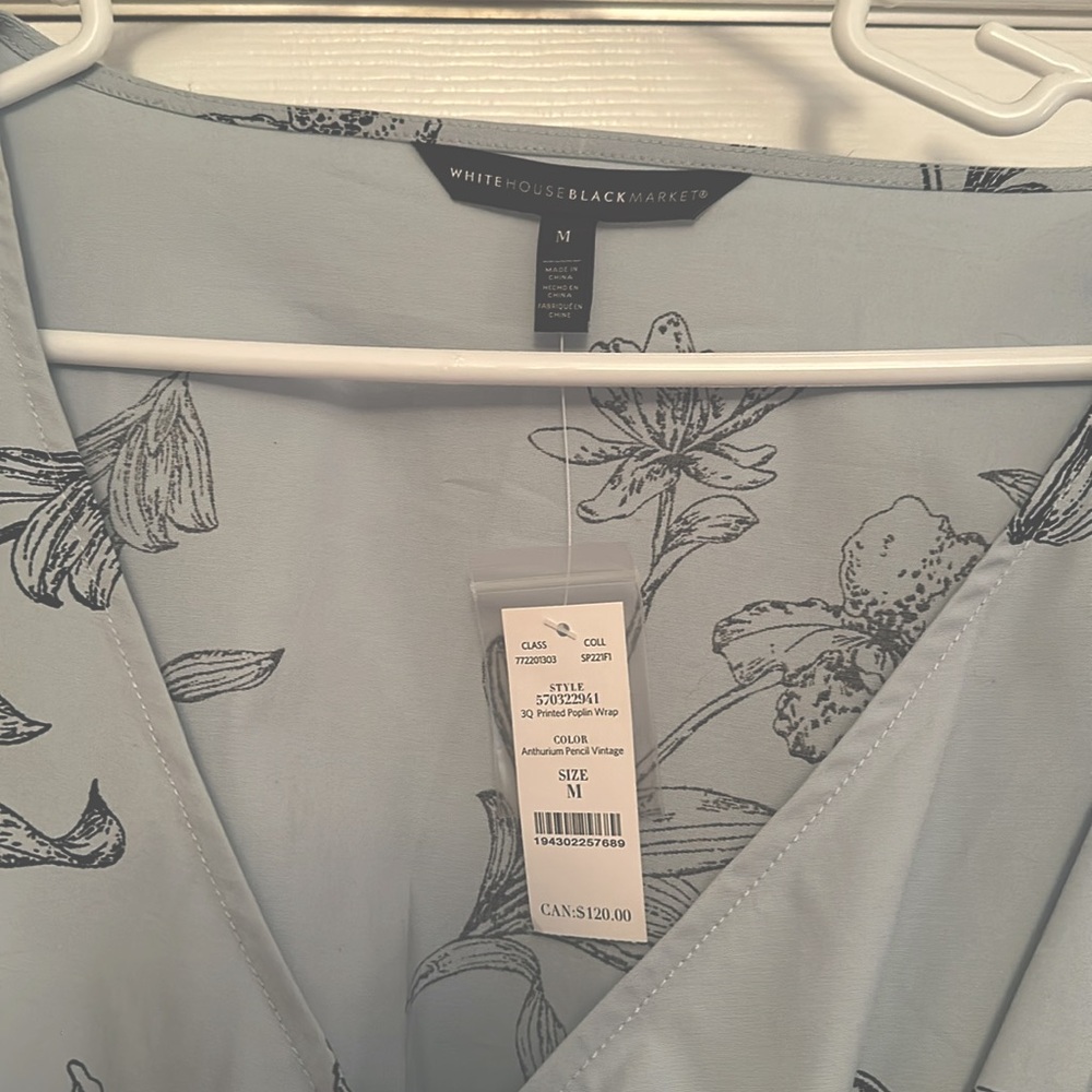 White House Black Market wrap top- size Medium NWT - Picture 2 of 4